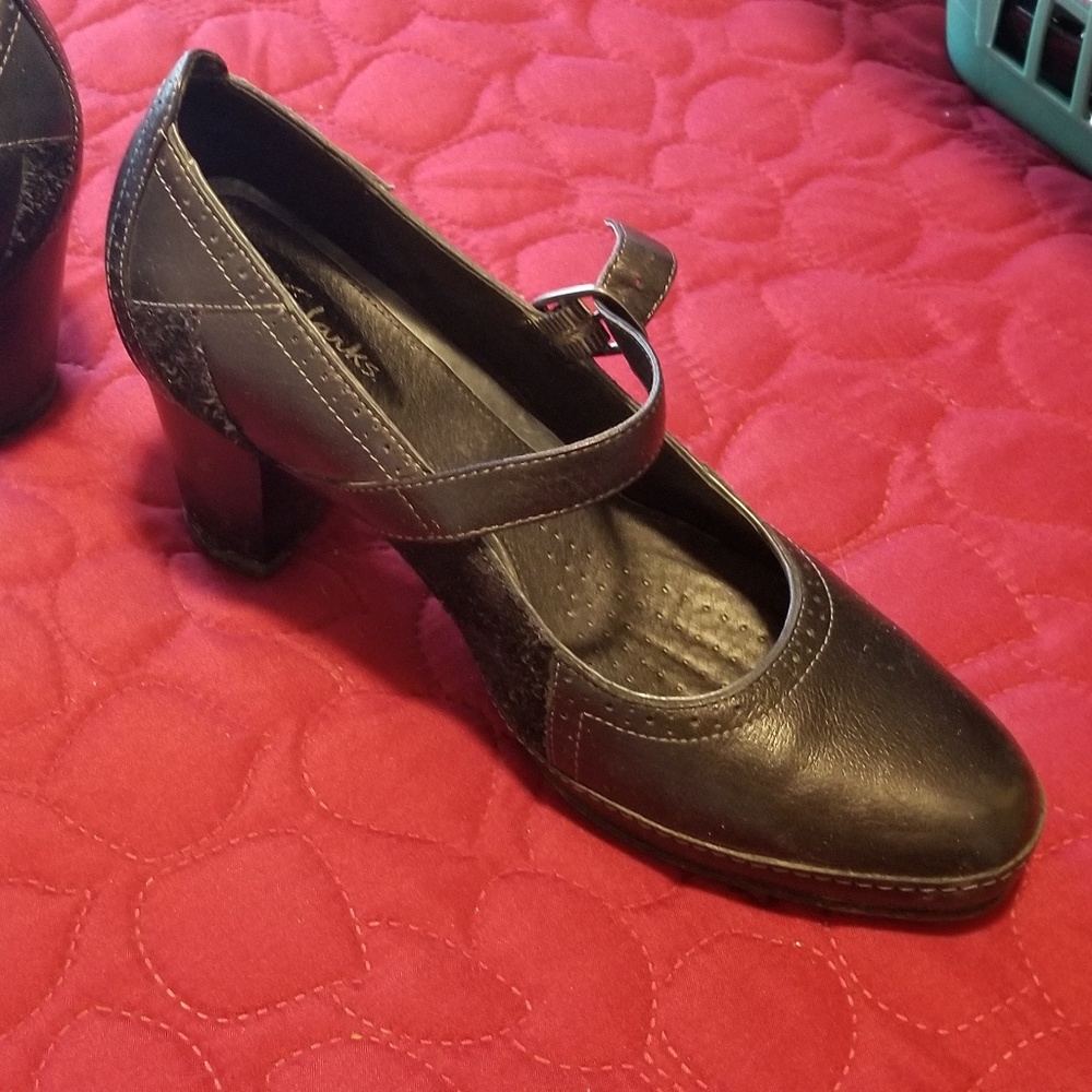 Clark black heels